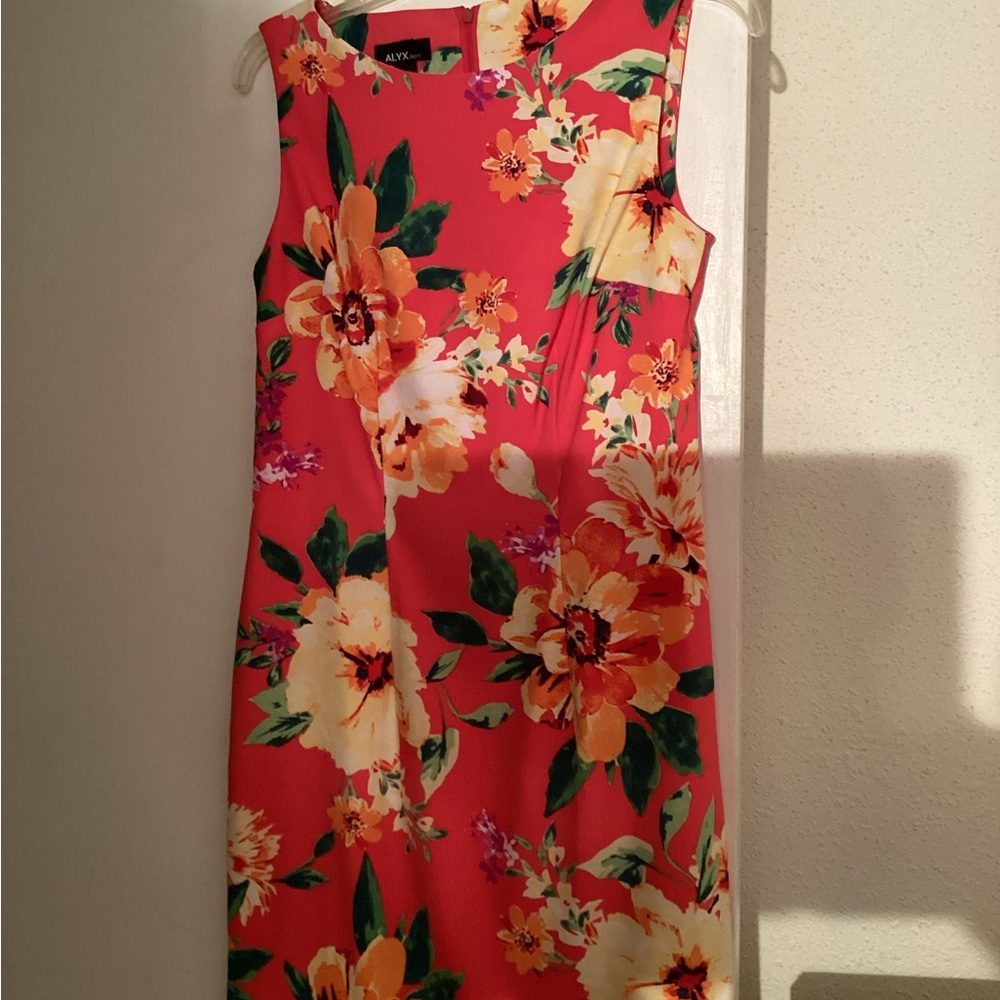 Dress size 6 Alyx melon w yellow flowers